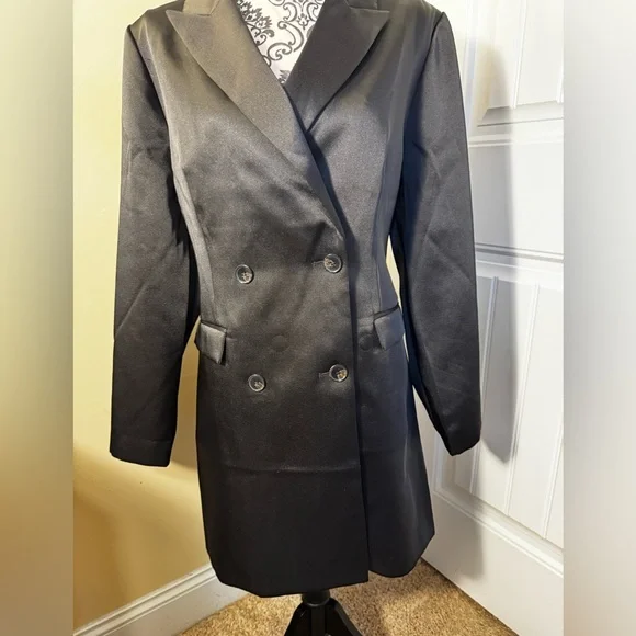 H&M Black Double-Breasted Coat Dress - Picture 4 of 10